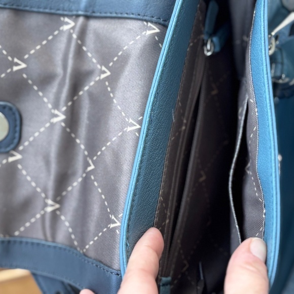 Vince Camuto leather crossbody - Picture 7 of 11